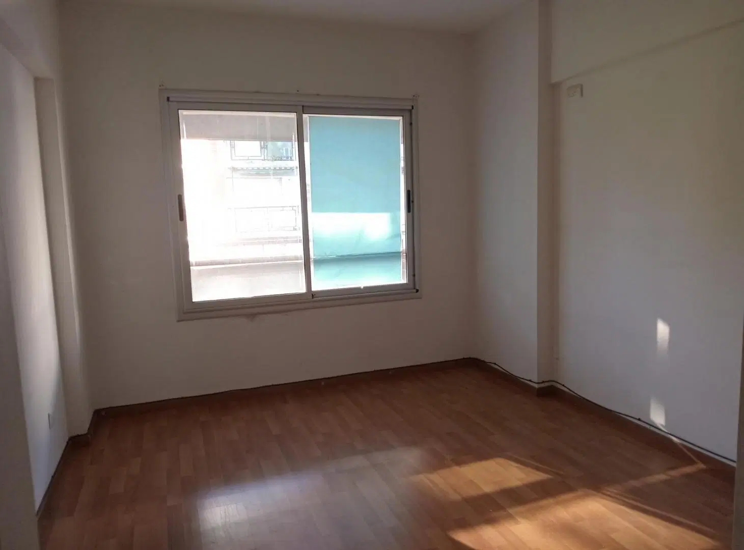 Departamento dos ambientes, LC, toillete, suite, cocina separada, cochera cub. SUM 5