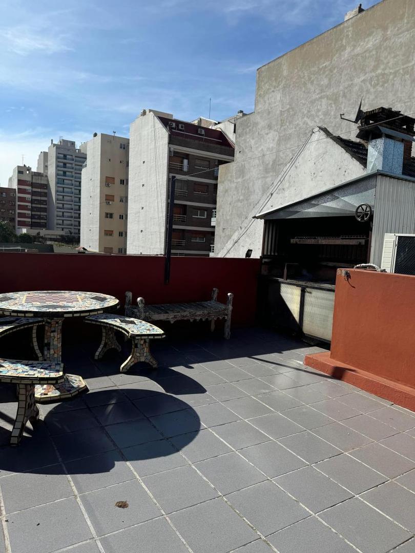 Venta Hermoso PH en Caballito 2