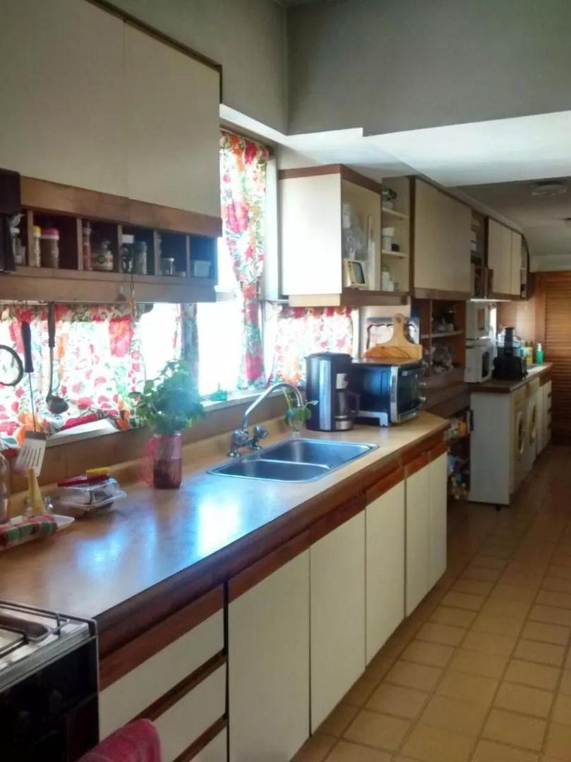 Venta Departamento 4 Ambientes con Dependencia y Cochera Cub 5