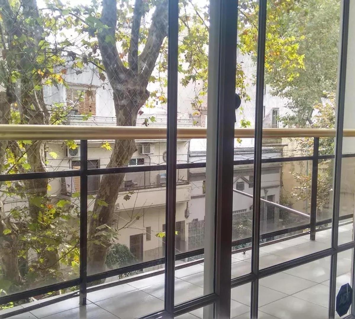 Venta Departamento 3 Ambientes C/cochera Flores 4