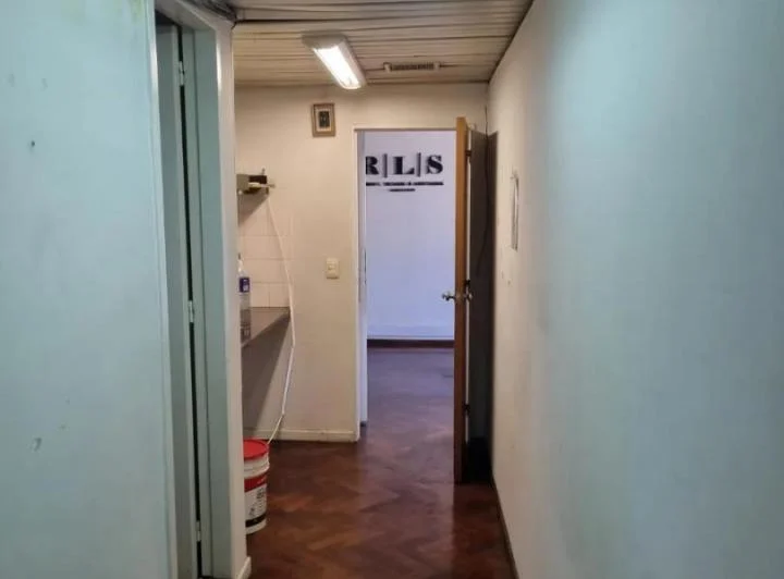 Alquiler de Oficina en Monserrat 4