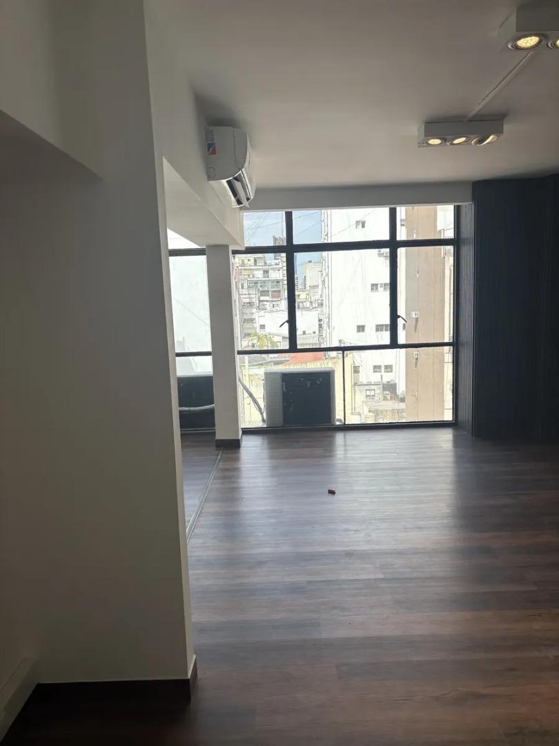 Venta de Piso Completo 5 oficinas en Barrio Norte