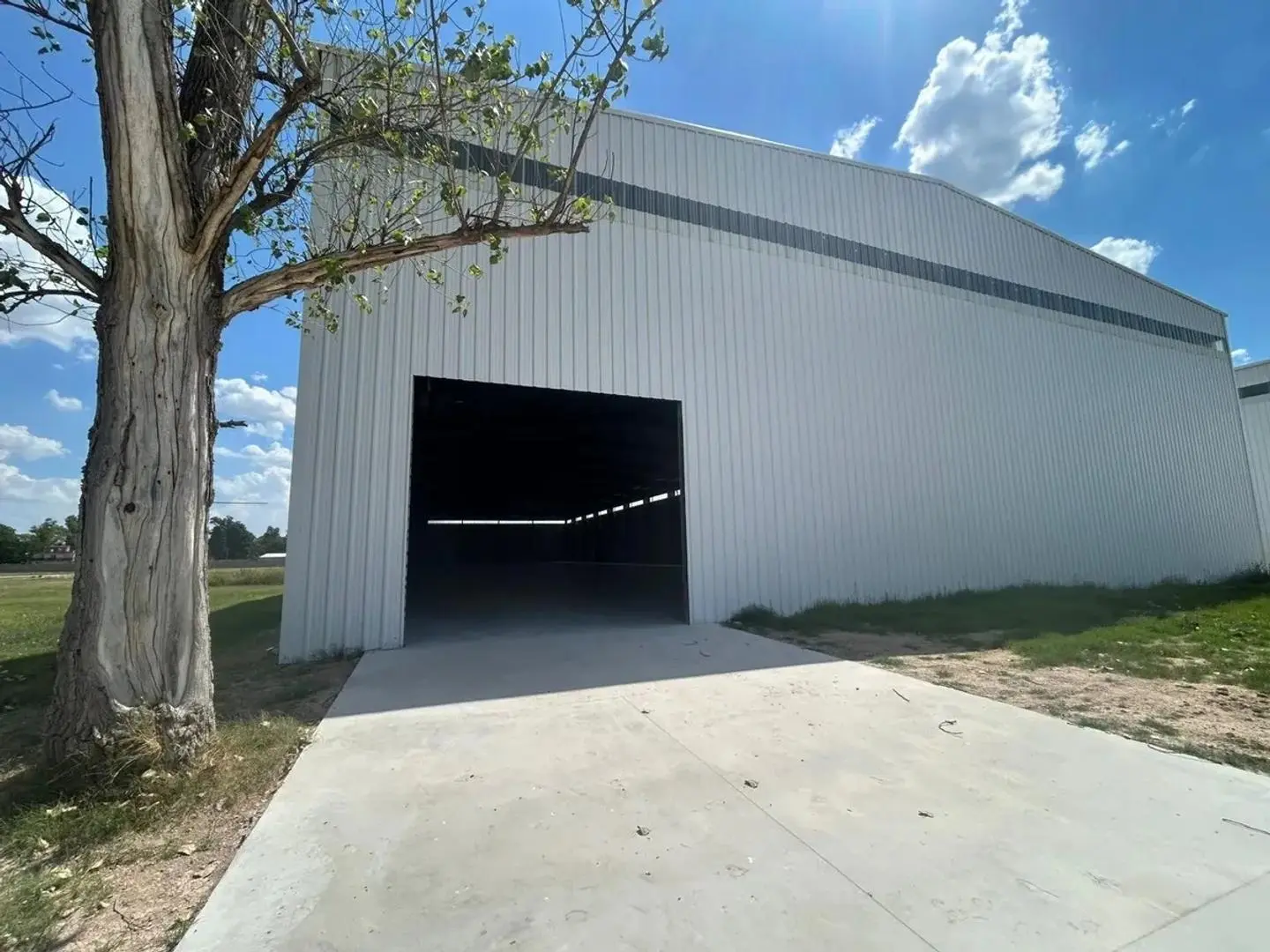 Alquiler de Nave Logística de 12.000 m² en Moreno 2