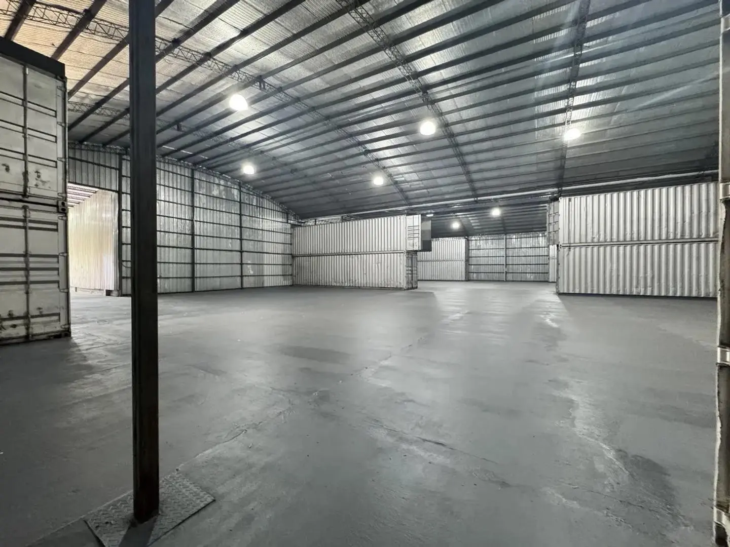 Alquiler de Nave Industrial 3.300 m² en Hurlingham 2