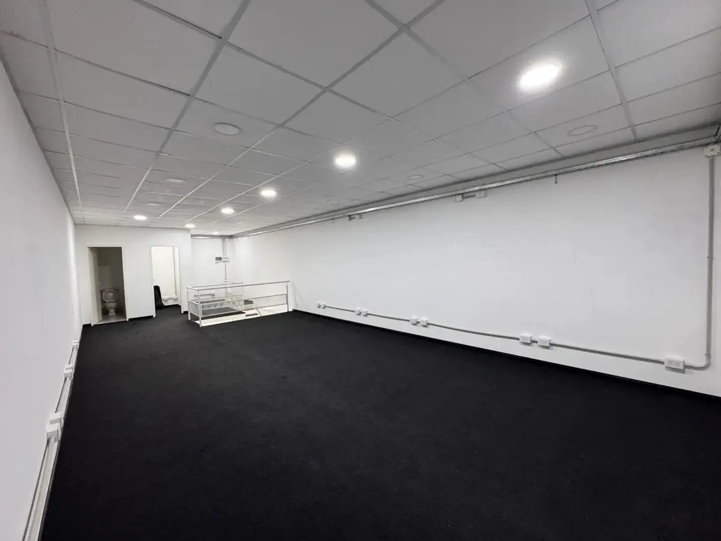Alquiler de Nave Industrial 3.300 m² en Hurlingham 8