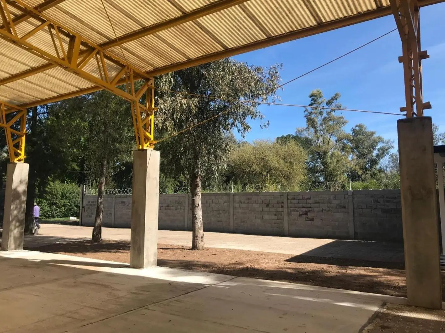 Alquiler de Galpon con Oficinas de 2500 m2 en Villa Rosa 3