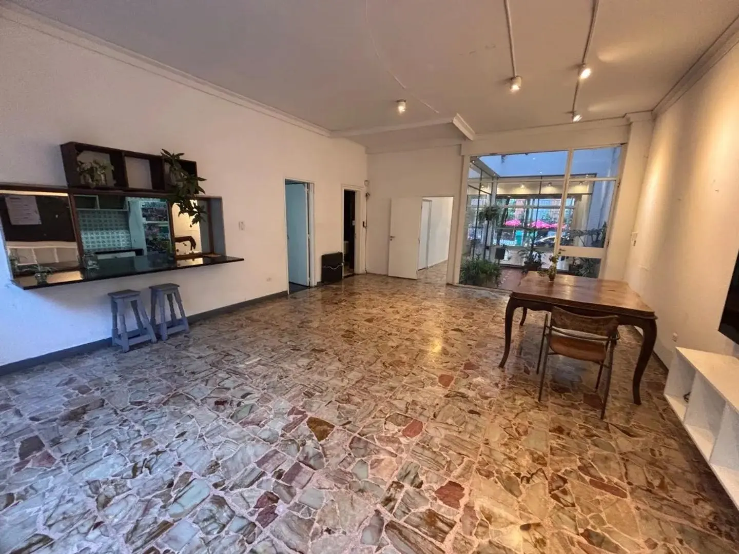 Alquiler de Espacio Comercial de 273 m² en Belgrano 3