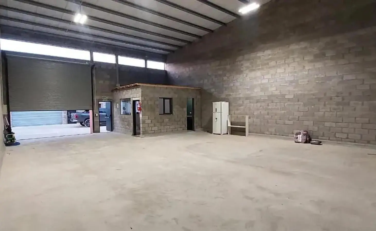 Alquiler de Depósito 150m² en Zelaya, Pilar 4