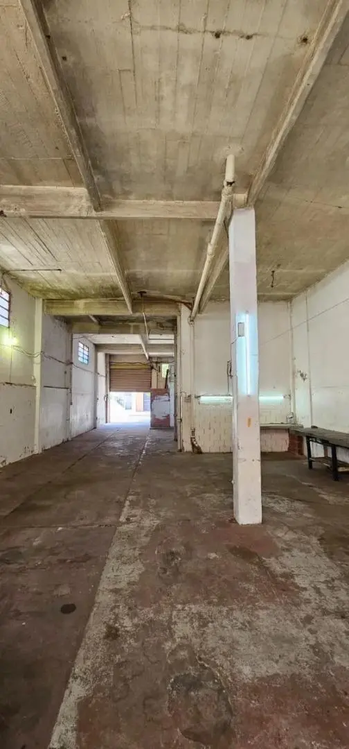 Alquiler de Depósito 200 m² en Flores Sur 5