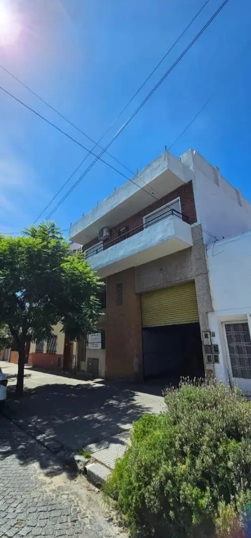 Alquiler de Depósito 200 m² en Flores Sur 2