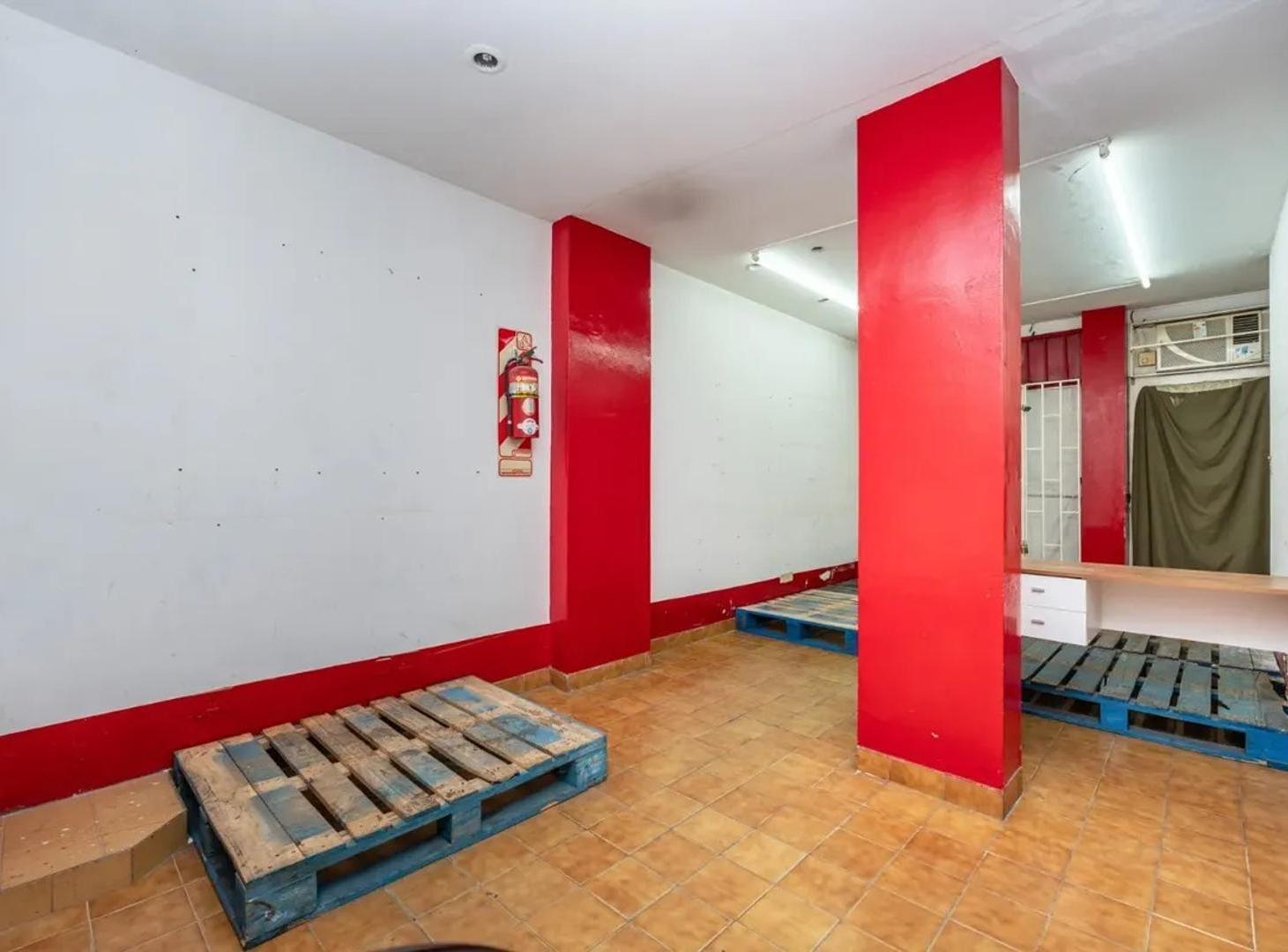 Alquiler de Excelente Local Comercial en Almagro