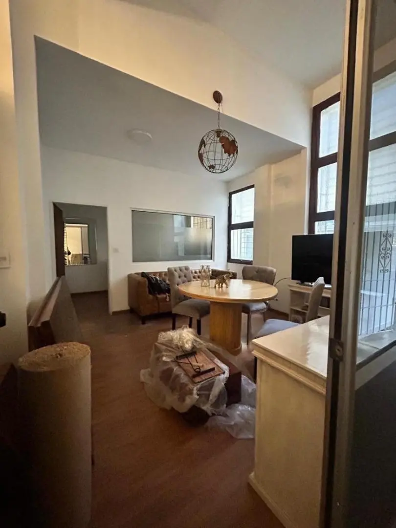 Alquiler de Local de 285 m² en Monserrat Vidriera y Deposito 3