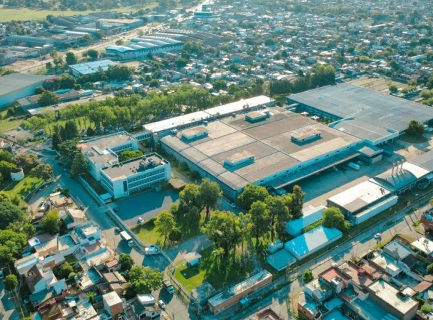 Alquiler de Depósito de 1.380 m² con Oficinas Parque Newton 2