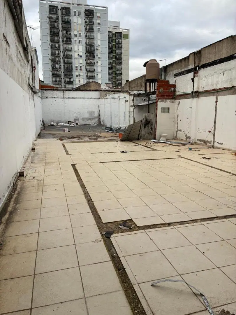 Alquiler de Galpón/Local Comercial de en Villa Santa Rita 4