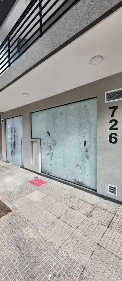ALQUILER LOCAL A ESTRENAR COLEGIALES 3
