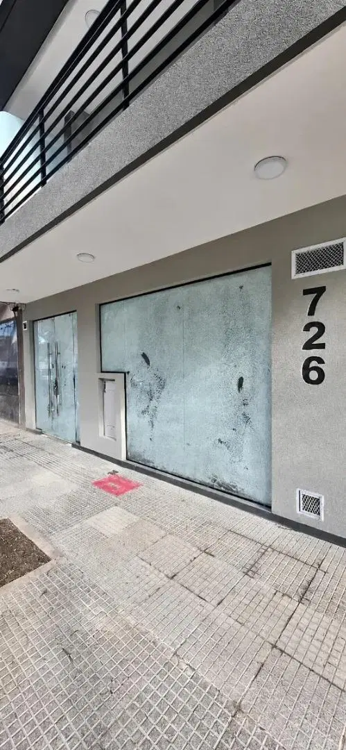 Alquiler de Local Comercial de 210 m² en Colegiales 5