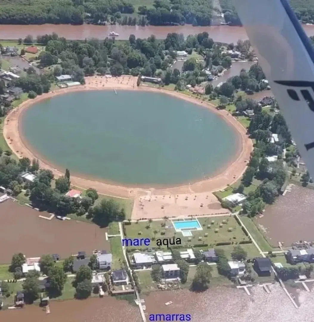 Venta de Casa En Barrio Privado en Delta de Tigre 2