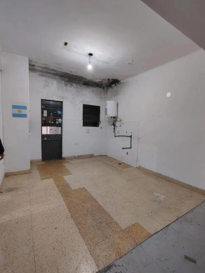 Alquiler de Depósito Comercial en PH al Frente en Colegiales 3