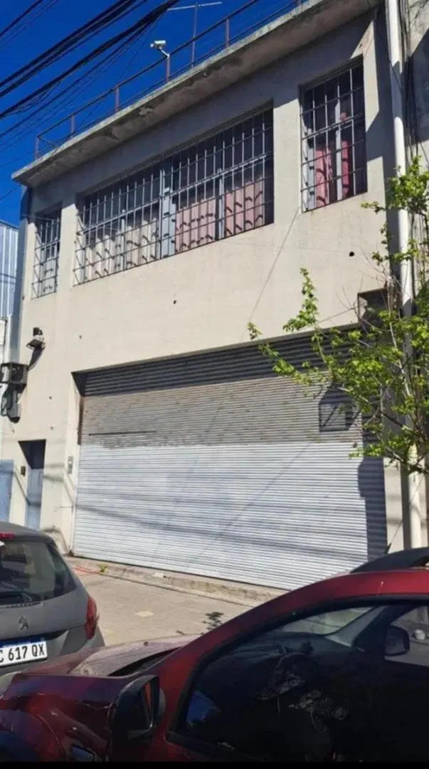 Venta de Galpón con Oficinas y Vivienda en Villa Crespo 2