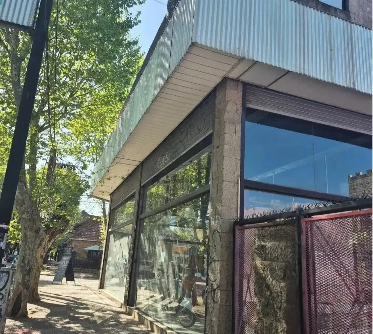 Alquiler de Local Comercial de 700 m² en Monte Grande 5