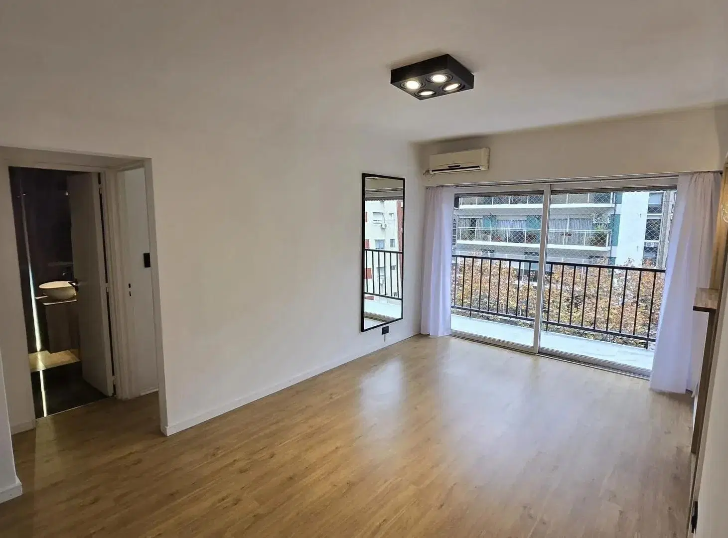 Venta Departamento 2 Ambientes con Balcon en Belgrano 4