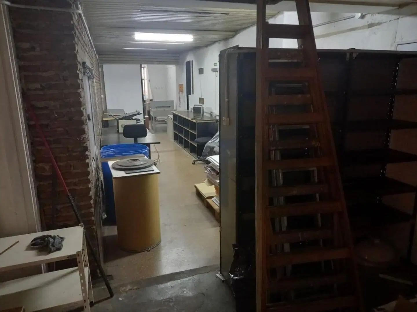 Alquiler de Local Comercial de 100 m² en Monserrat 2