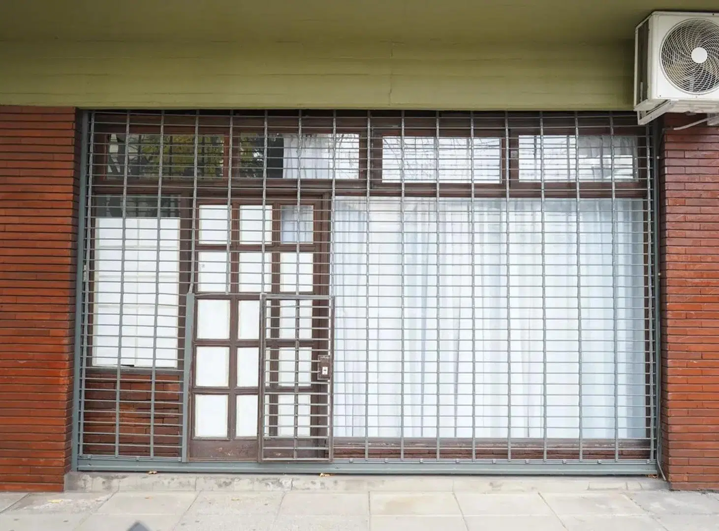 Alquiler de Local Comercial de 96 m² en Chacarita 3