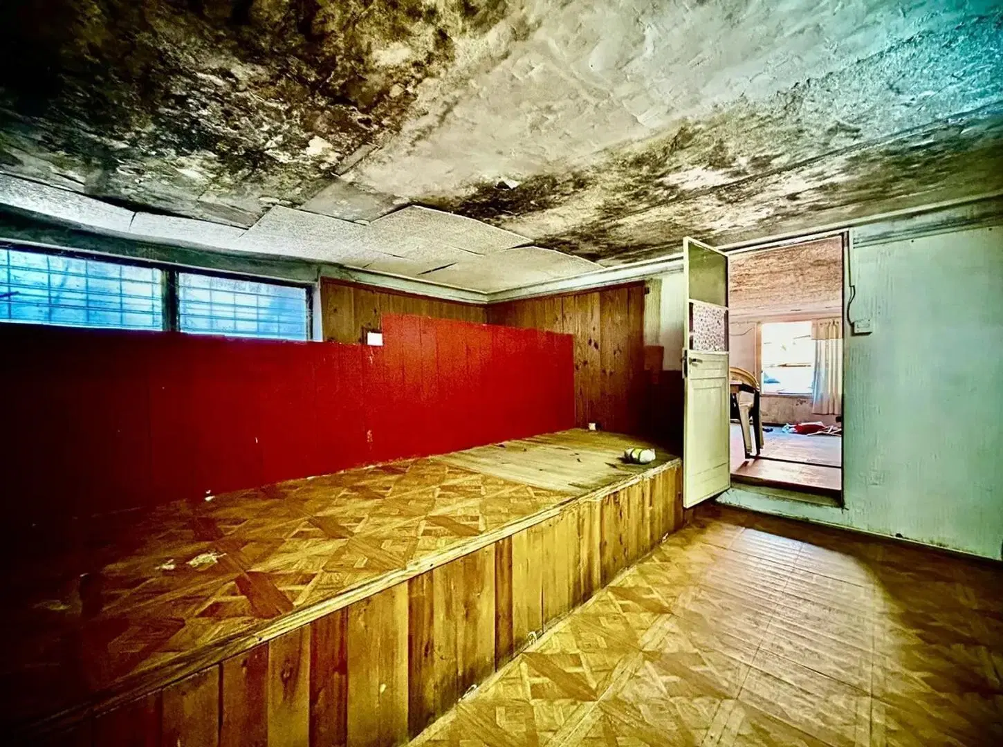 Venta de PH a Refaccionar con Patio y Terraza en Villa Cresp 4