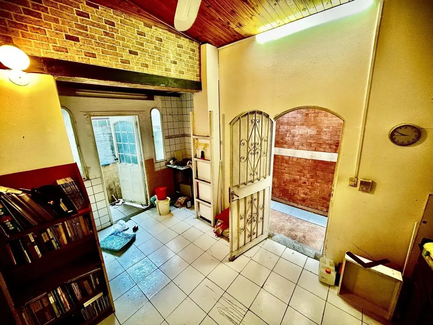 Venta de PH a Refaccionar con Patio y Terraza en Villa Cresp 3