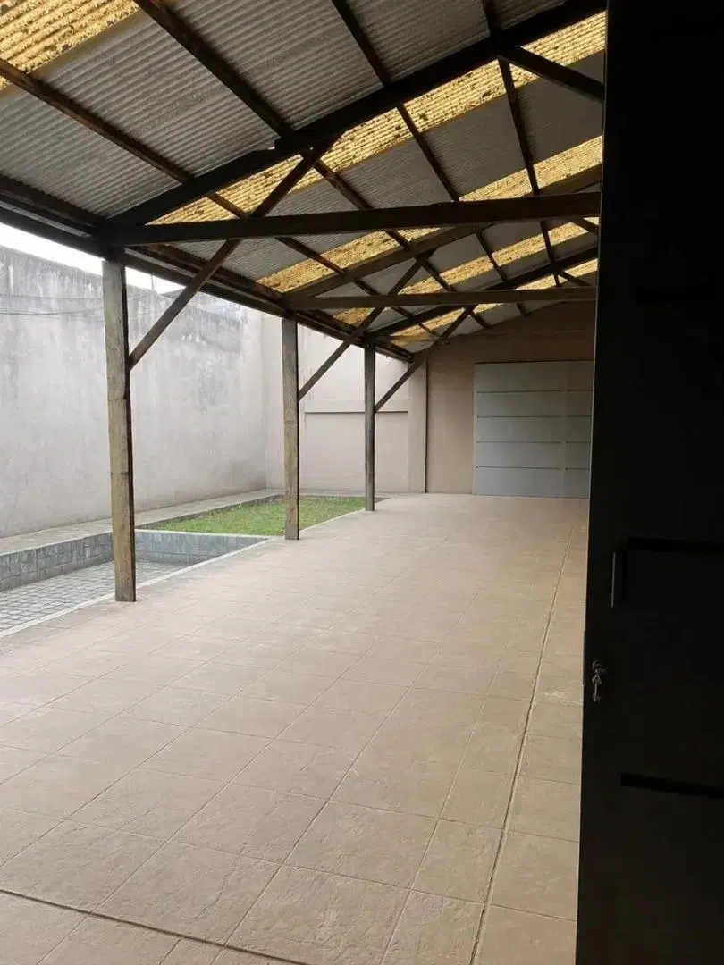 Alquiler de Depósito y Galpón de 730 m² en Tigre 3
