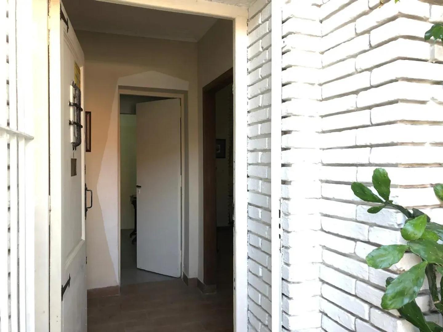 Foto de Venta de Chalet 3 Ambientes en Lote Propio en Munro, imagen 1