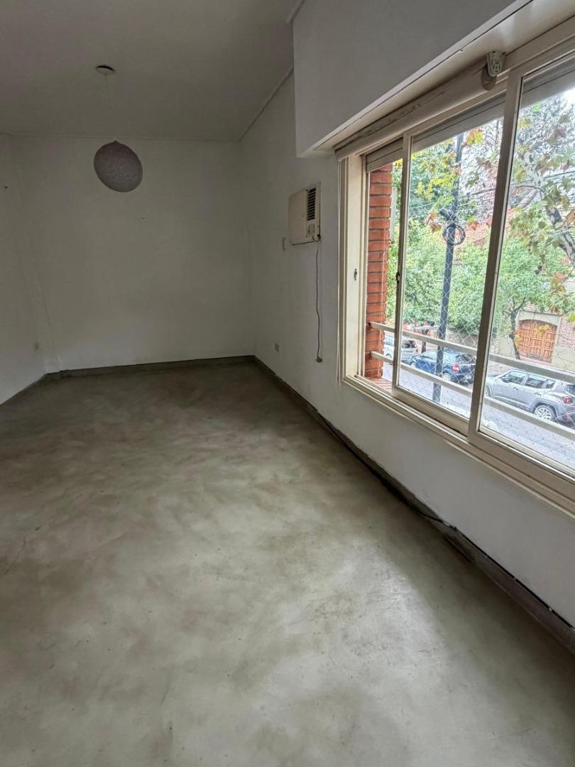 Foto de Venta PH de 5 Ambientes en Coghlan, imagen 1