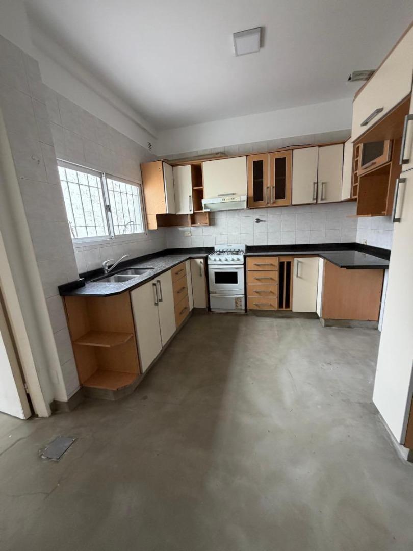 Foto de Venta PH de 5 Ambientes en Coghlan, imagen 4