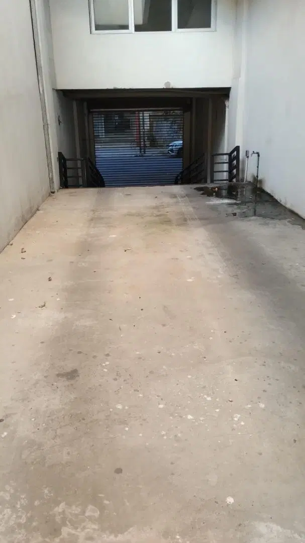 Cochera semicubierta en venta 1