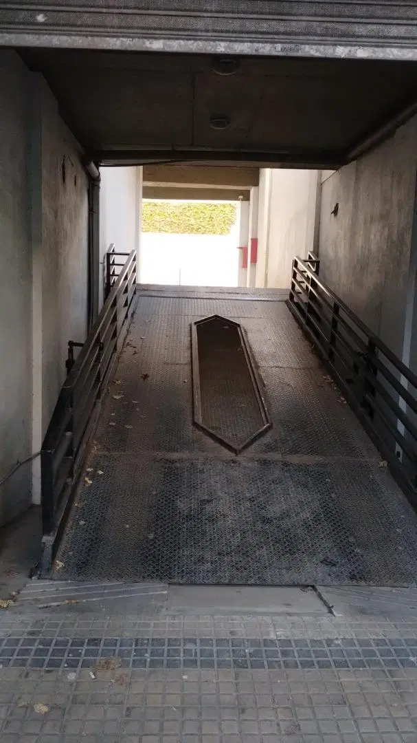 Cochera semicubierta en venta 3
