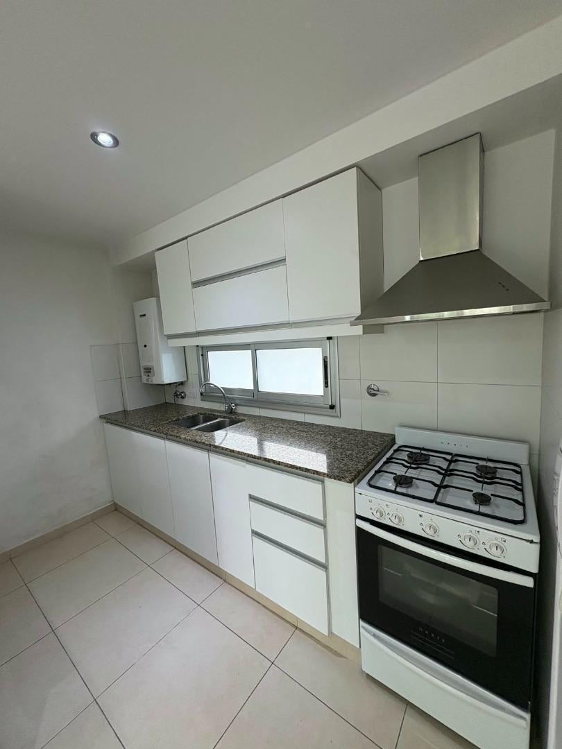 Foto de Departamento de categoria 1 dormitorio con cochera, imagen 4