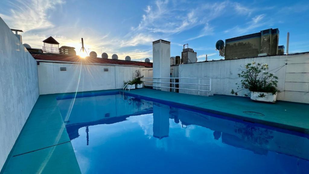 2 Ambientes en San Nicolas Amoblado con Balcon Edificio con Pileta 2