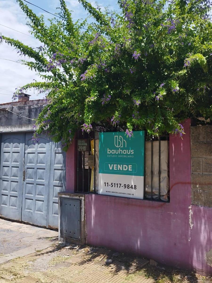 Casa En El Corazon De Castelar Norte Sobre Lote De 10x30 - Venta