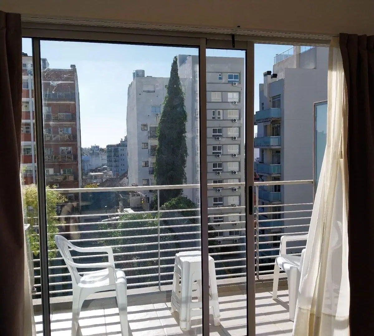 monoambiente amoblado en Belgrano con balcón aterrazado luz natural y excelente conexion 4