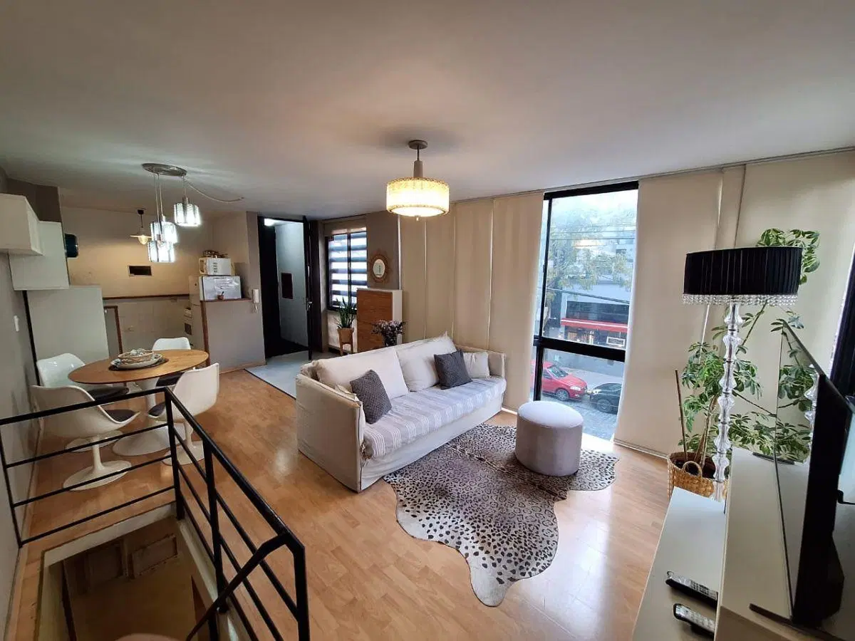 2 ambientes Duplex amoblado en palermo con diseño luminoso moderno 3