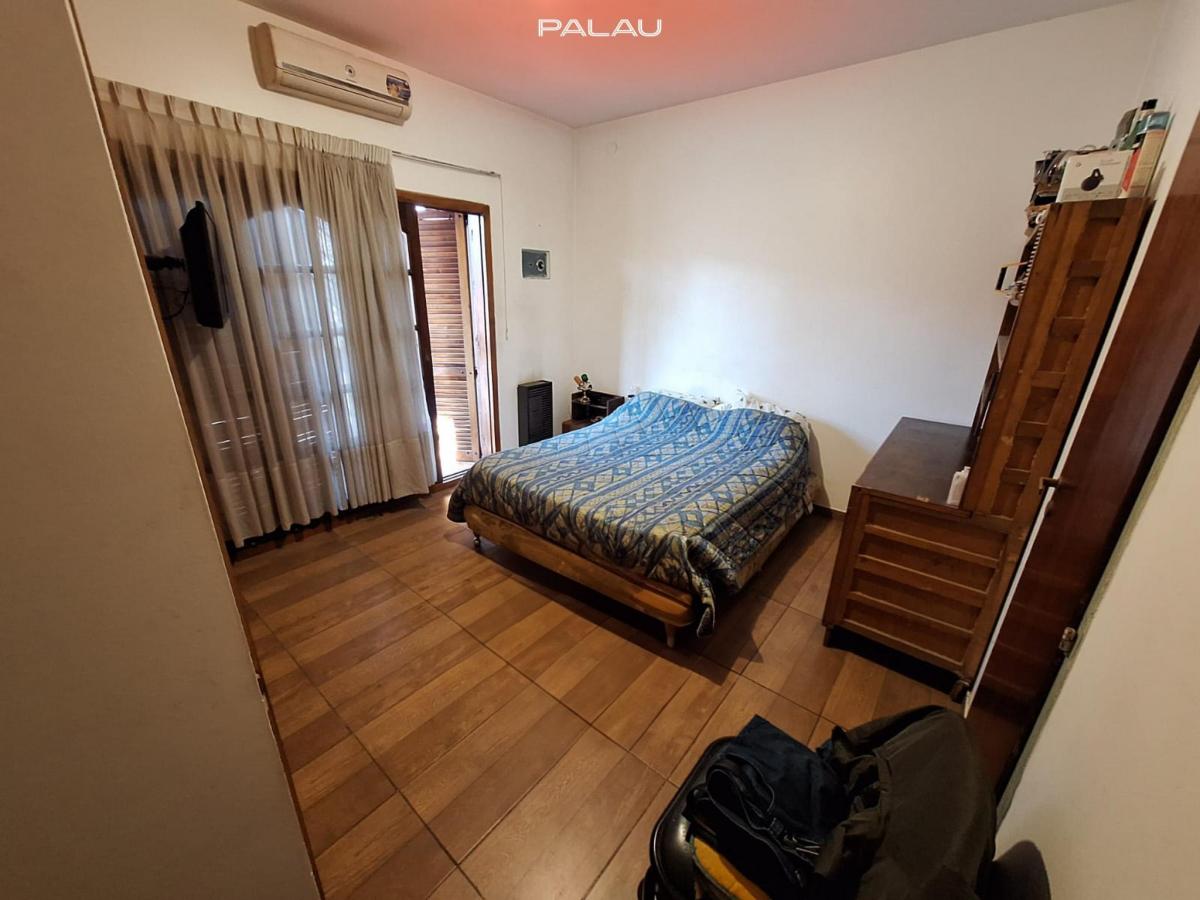 Muy Buena Casa de 5 Ambientes con Terraza y Quincho 4