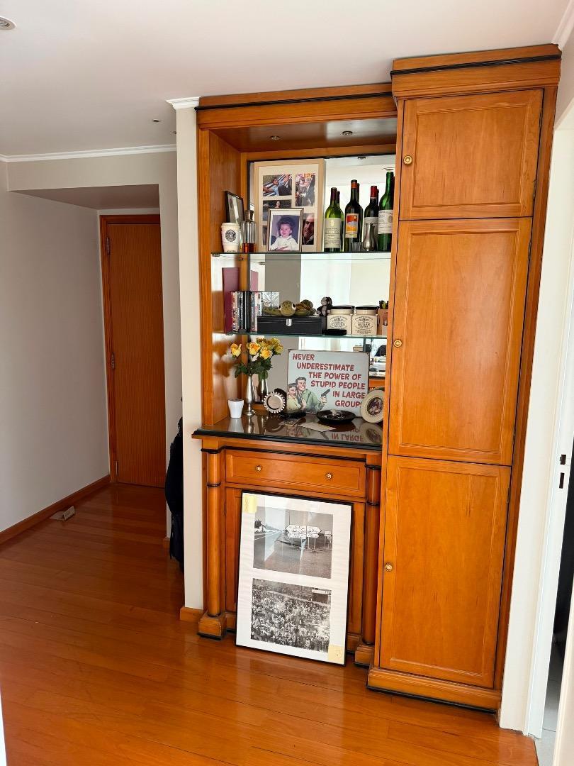 Foto de Con muebles- Piso alto- 3 amb. c/cochera - Torre Ruggieri, imagen 4