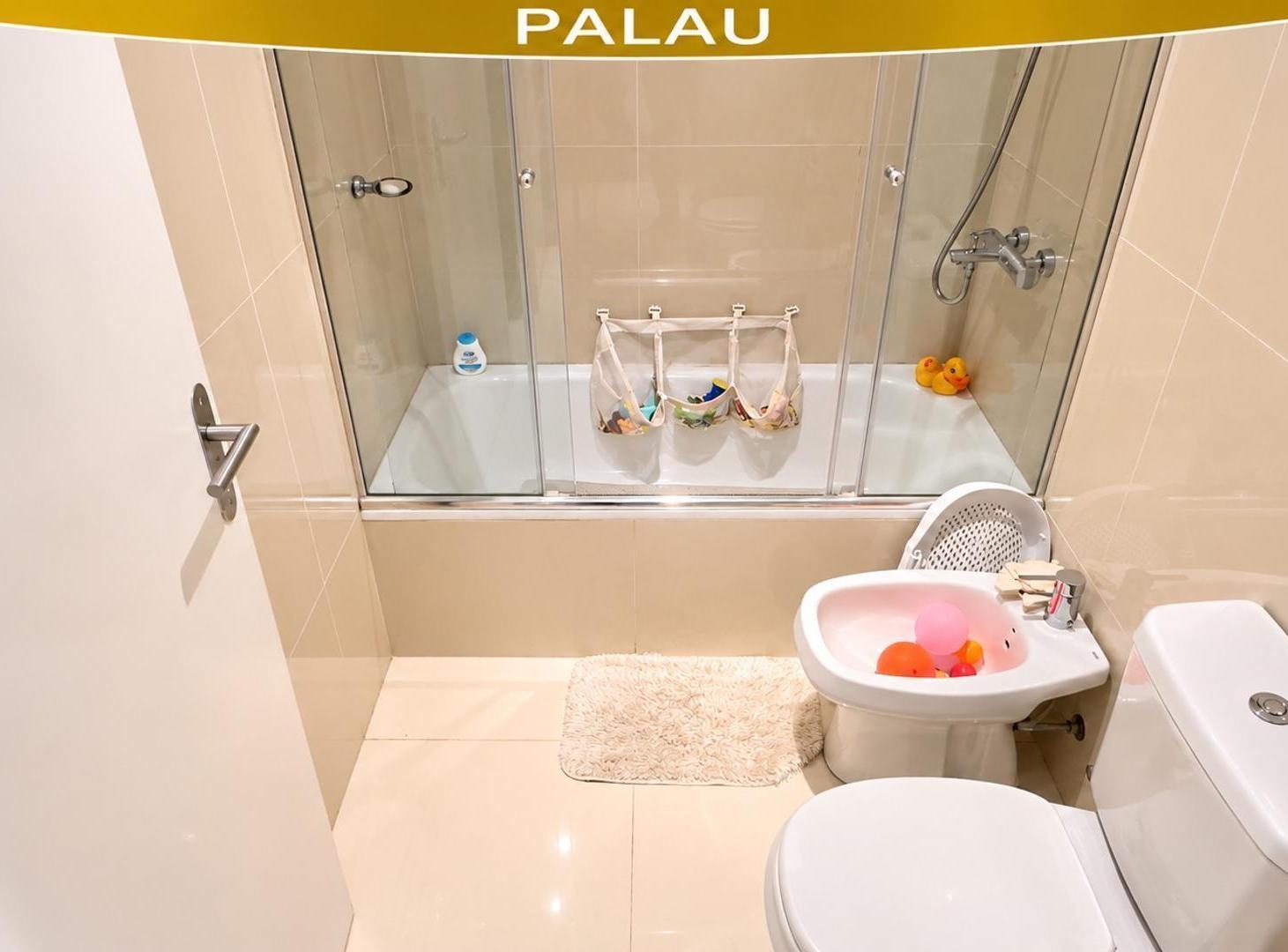 Foto de Con muebles -Impecable 3 amb.c/balcón aterrazado, 2 cocheras, imagen 4