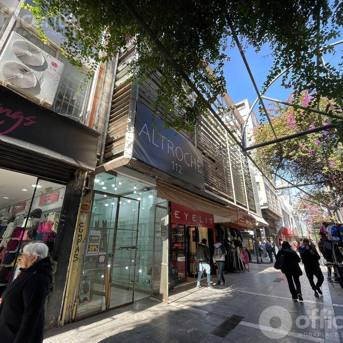 Amplio Local en Peatonal de Córdoba -San Martín 112 - Zona Centro