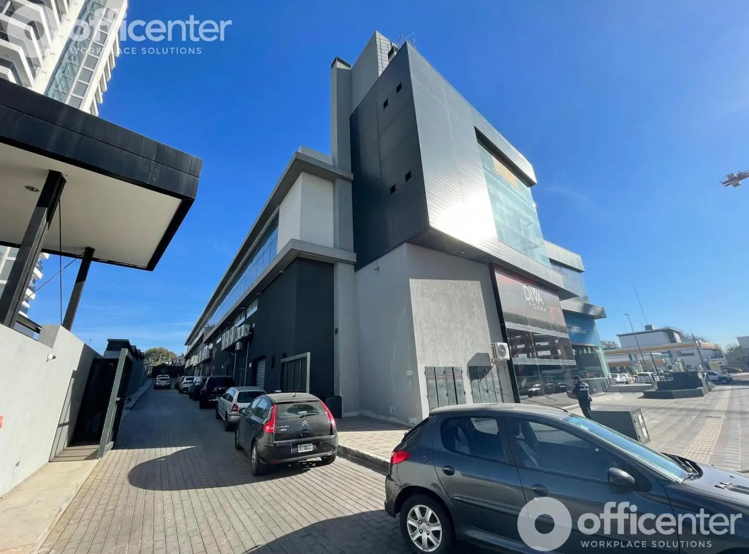 Oficina en Alquiler en Diva de Gama - Hermosa vista - 200 m2 1