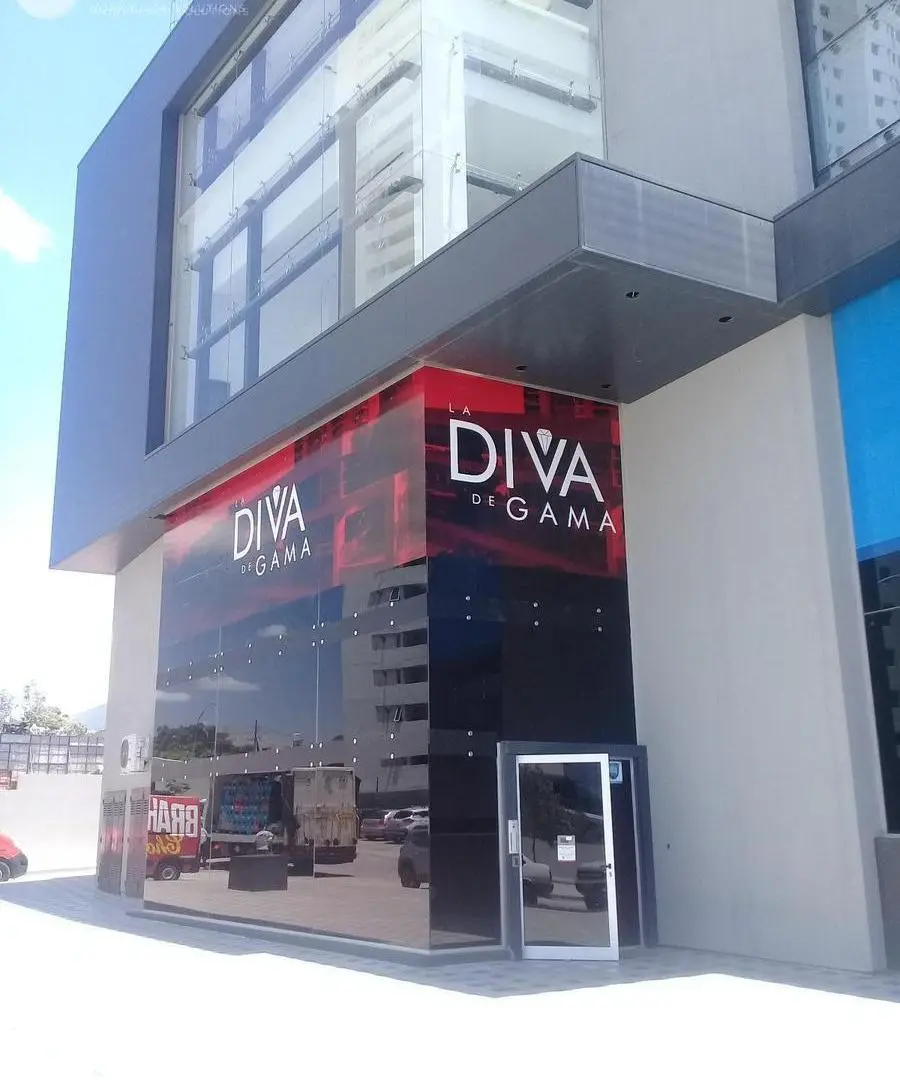 Oficina en Alquiler en Diva de Gama - Hermosa vista - 200 m2 2