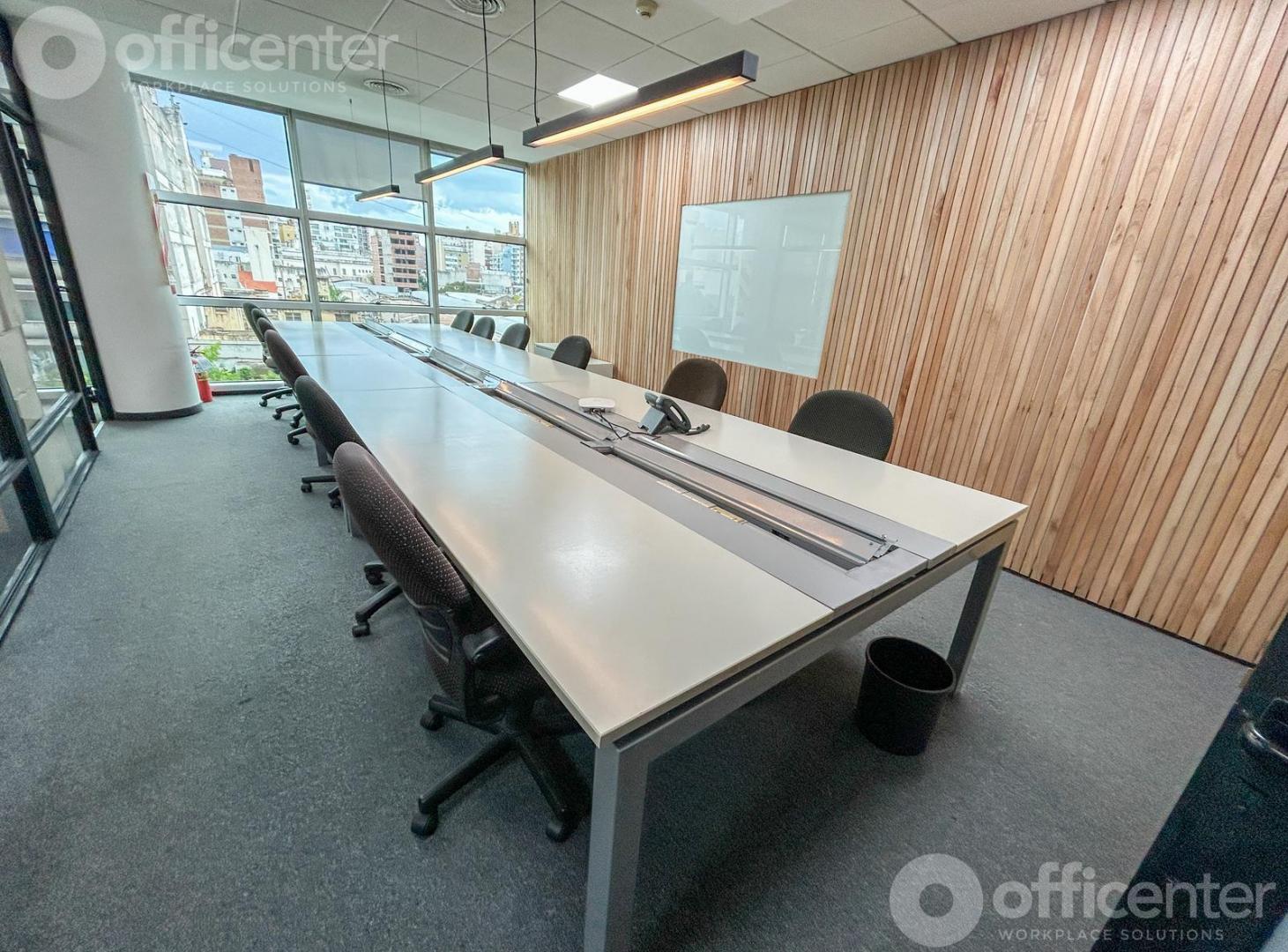 Oficina en alquiler temporario - Amoblada - 10 puestos + sala de reunión + privado