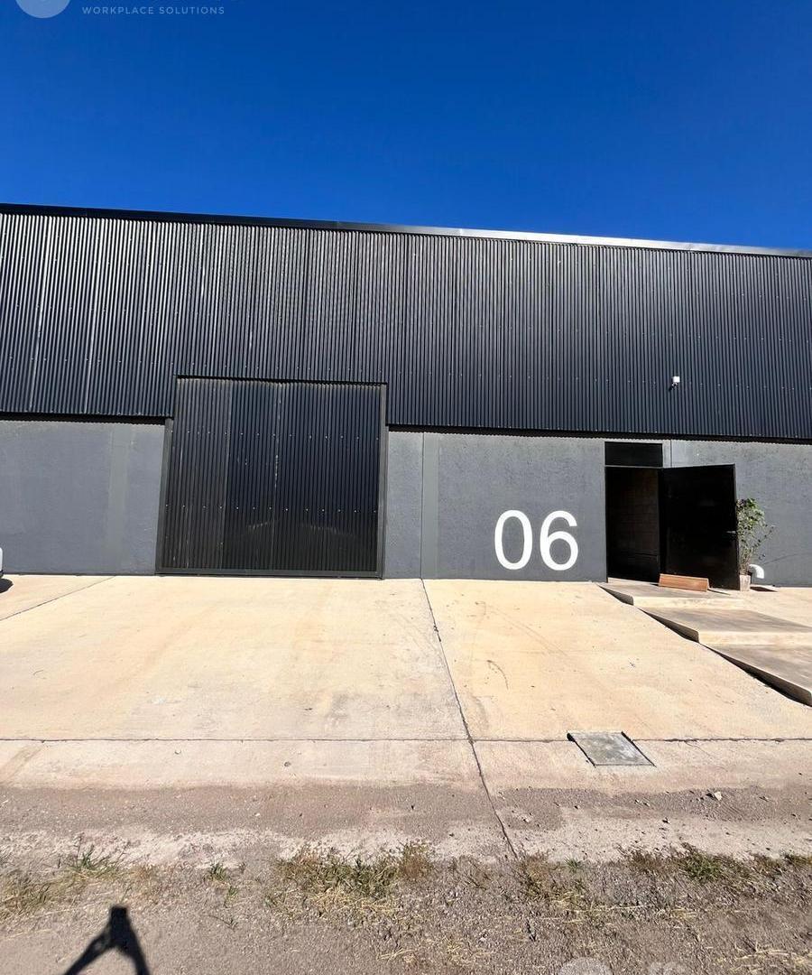Galpón de 300 m2 en Zona Sur en Alquiler - Velez Sarsfield al 5800