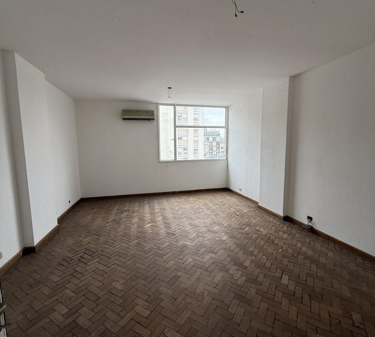 Foto de Oficinas comerciales en VENTA - pleno centro de Córdoba - Av. Colón, imagen 2