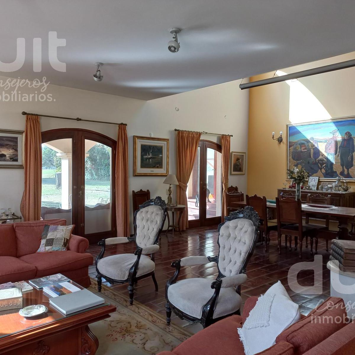 Casa Unica en Country Jockey Club, 2 Lotes Fondo Golf. 4